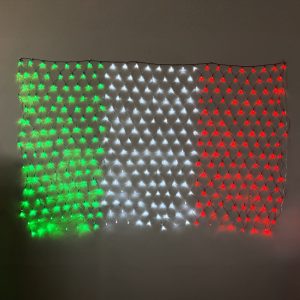 Foto principale Tenda tricolore Led Bandiera italiana 120x180cm da 480 Led Verde Bianco e Rosso IP44 da esterno Wisdom