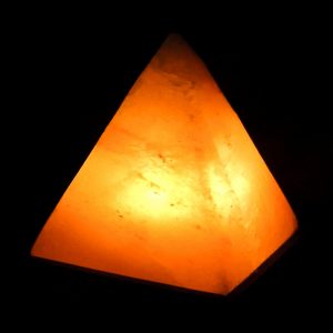 Foto principale Lampada di Sale Himalayano Rosa naturale a forma di Piramide 3-4Kg