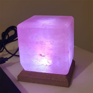 Foto principale Lampada di Sale Himalayano USB Rosa naturale a forma di Cubo 600gr