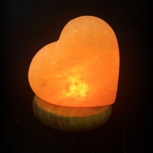 Foto principale Lampada di Sale Himalayano USB Rosa naturale a forma di Cuore 600gr