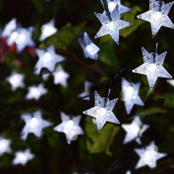 Catene di luci di Natale decorate